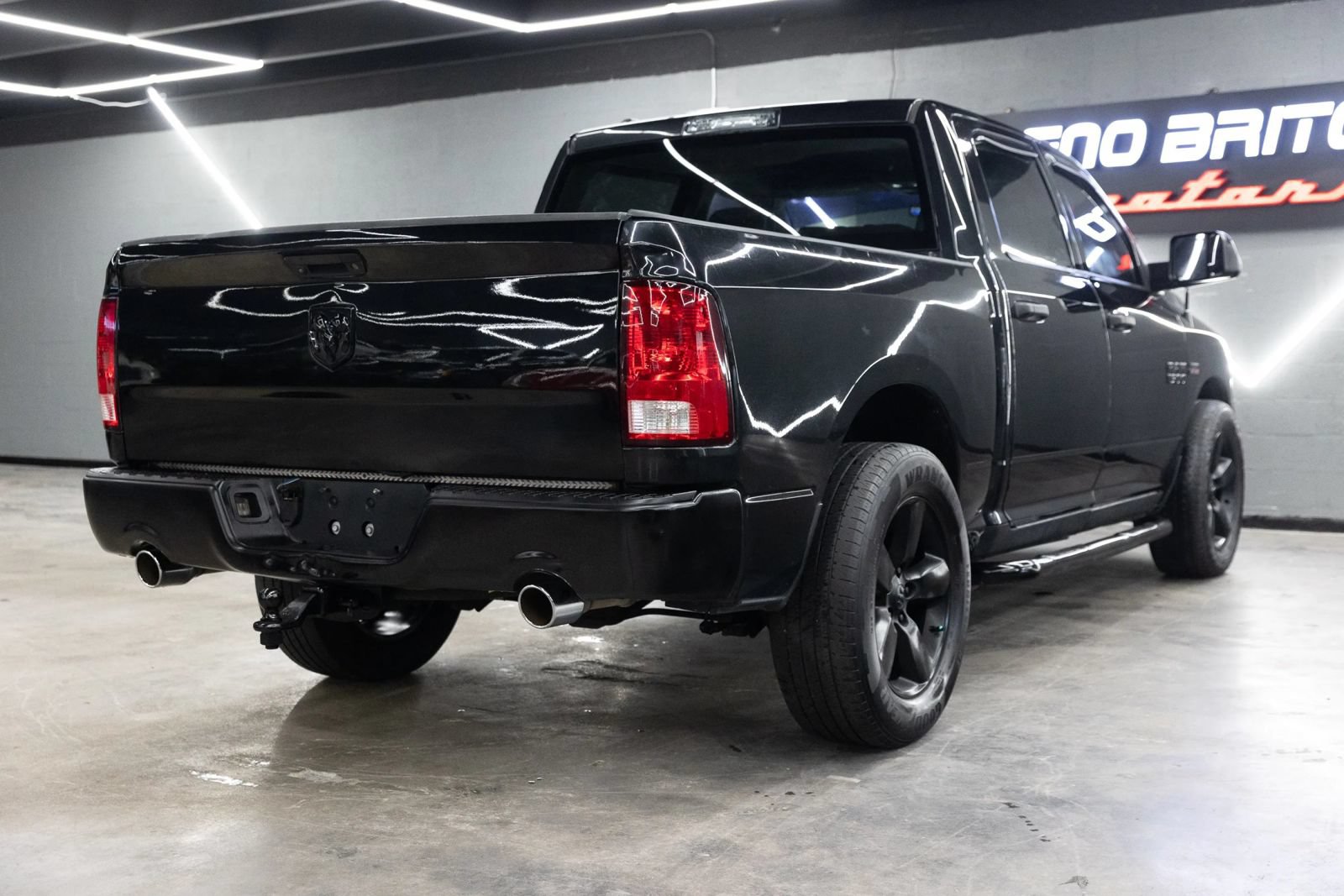 Used 2017 RAM 1500 Express w/ Express Value Package RWD image 24