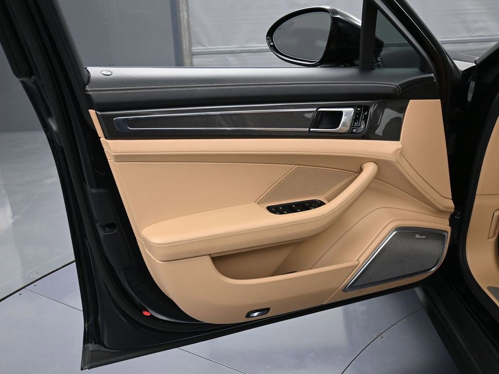 Certified 2018 Porsche Panamera Turbo S image 15