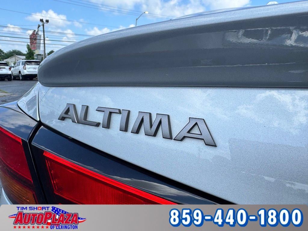 Used 2023 Nissan Altima 2.5 SR FWD image 18