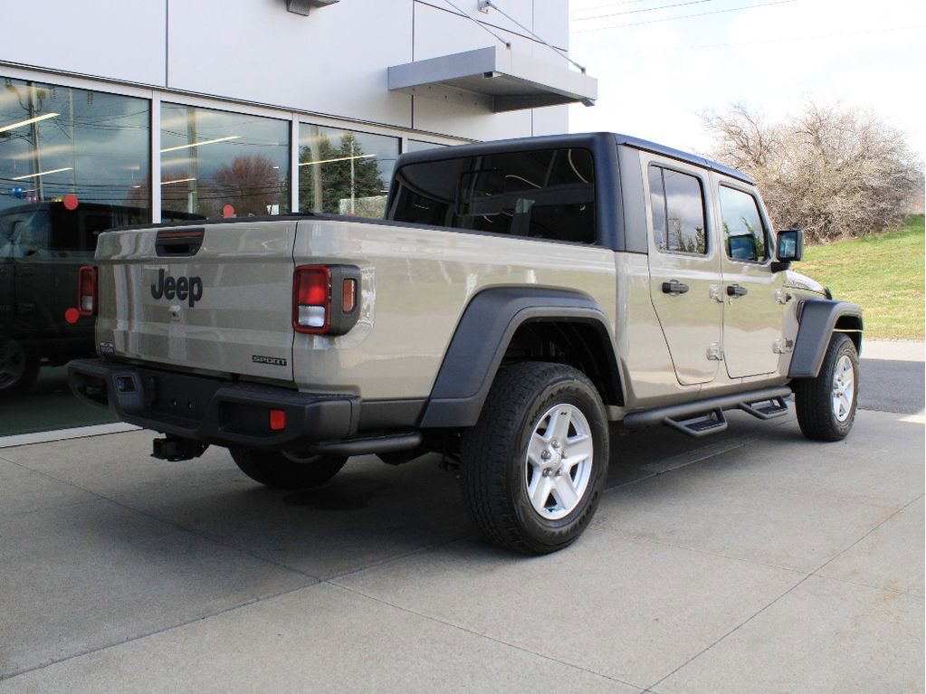 Used 2020 Jeep Gladiator Sport w/ Quick Order Package 24S image 8