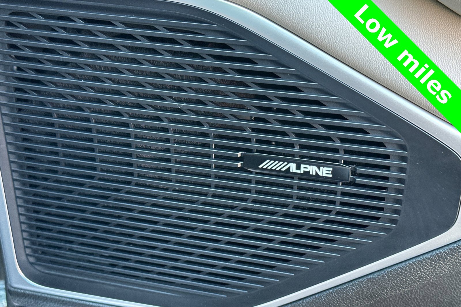 Used 2024 Jeep Wagoneer 4WD image 24