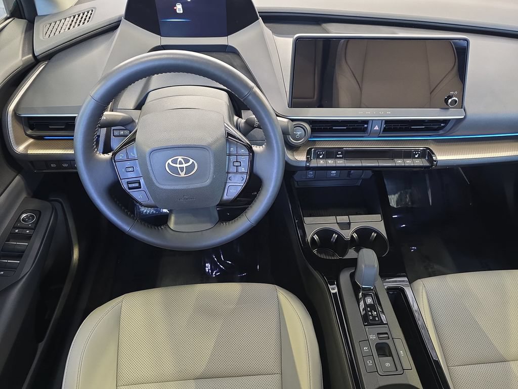 Used 2024 Toyota Prius XLE FWD image 16