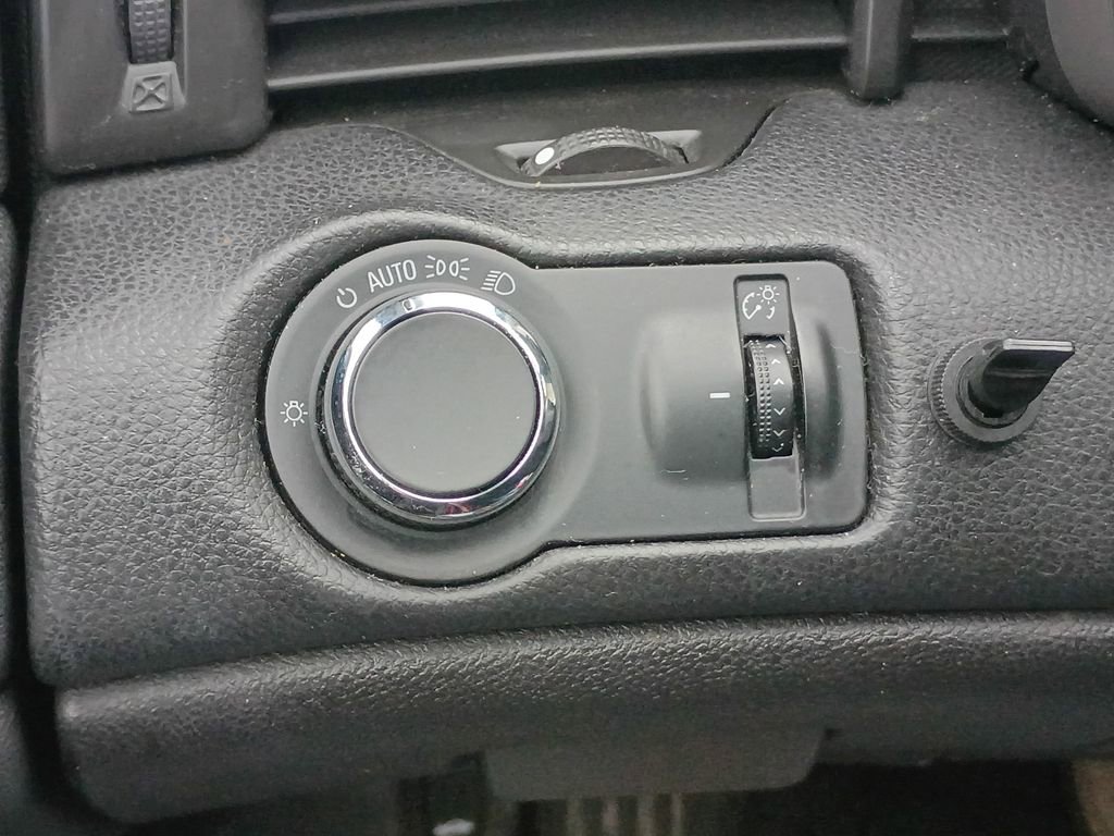 Used 2013 Chevrolet Malibu Eco w/ Power Convenience Package image 26