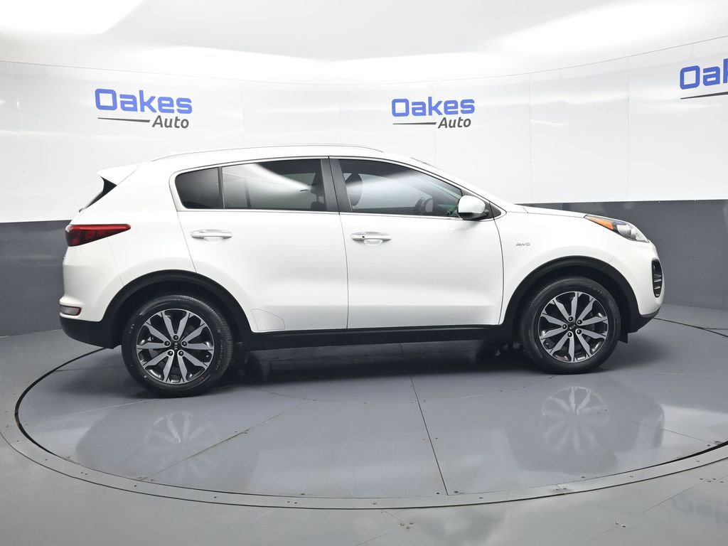Used 2017 Kia Sportage EX image 9