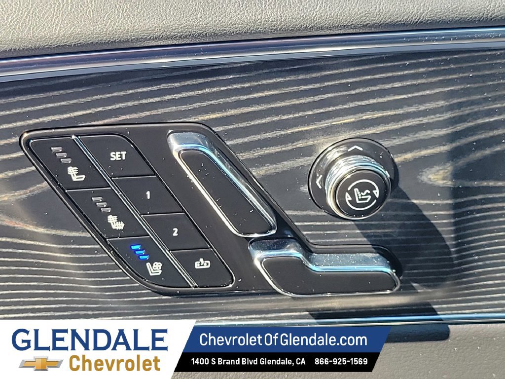 Used 2024 Cadillac Lyriq Sport AWD/4WD image 22