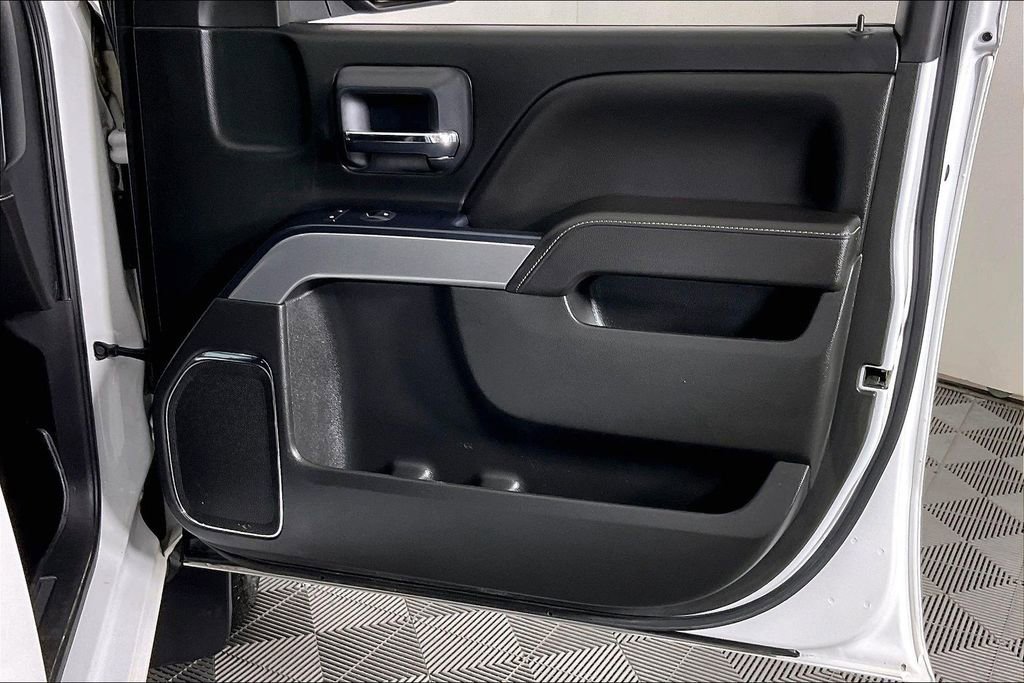 Used 2018 Chevrolet Silverado 1500 LTZ Z71 image 25