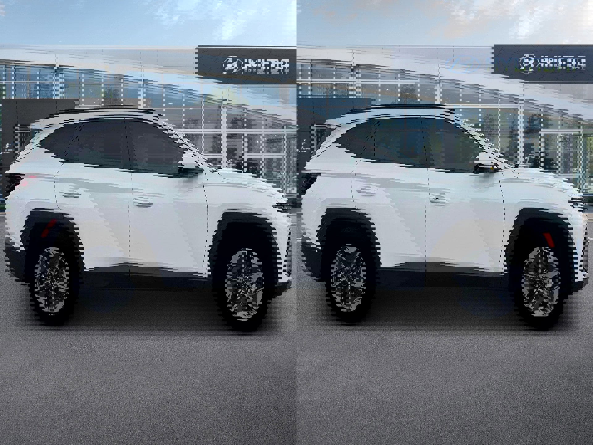 New 2026 Hyundai Tucson SEL image 8