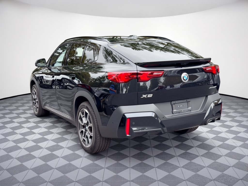 Used 2026 BMW X2 xDrive28i w/ Technology Package AWD/4WD image 3
