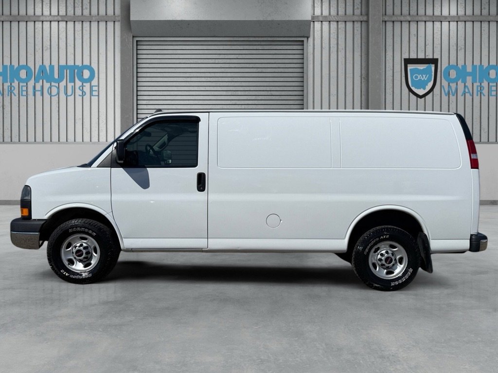 Used 2018 GMC Savana 2500 w/ Driver Convenience Package image 4