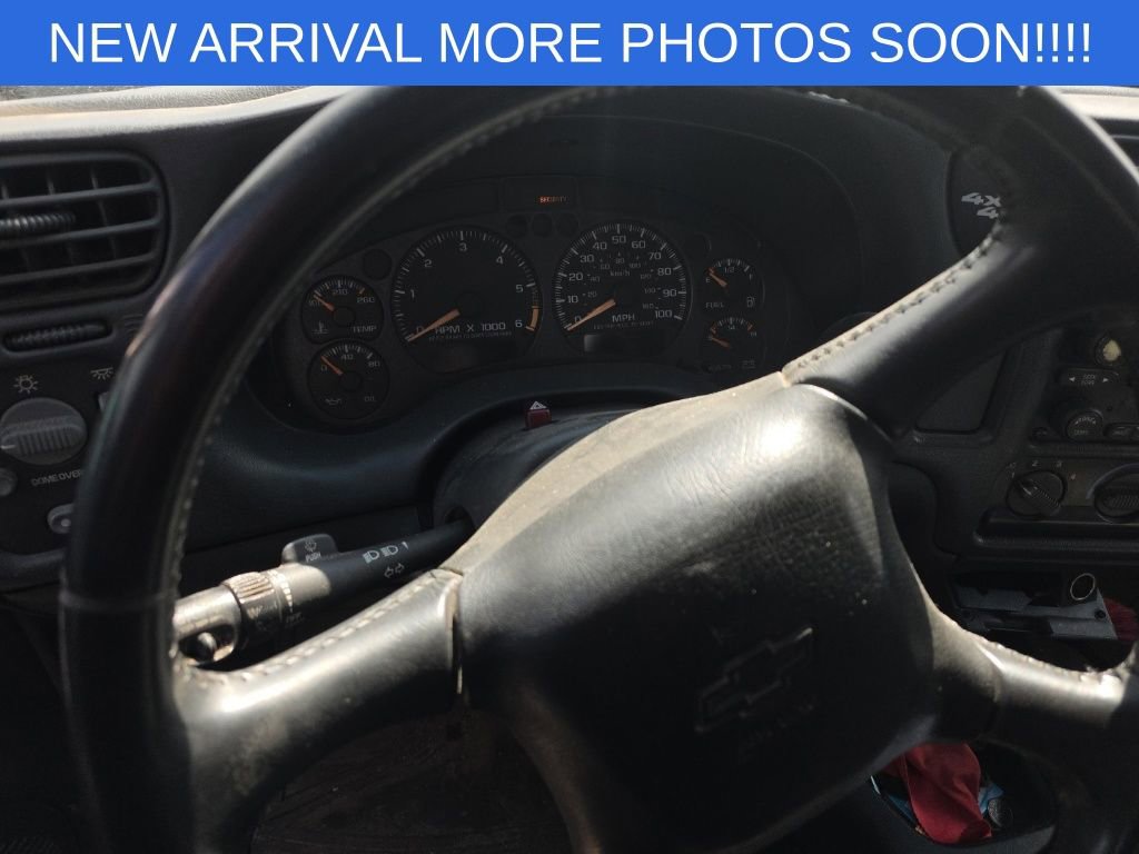 Used 2004 Chevrolet S10 Pickup LS w/ Appearance Package AWD/4WD image 11