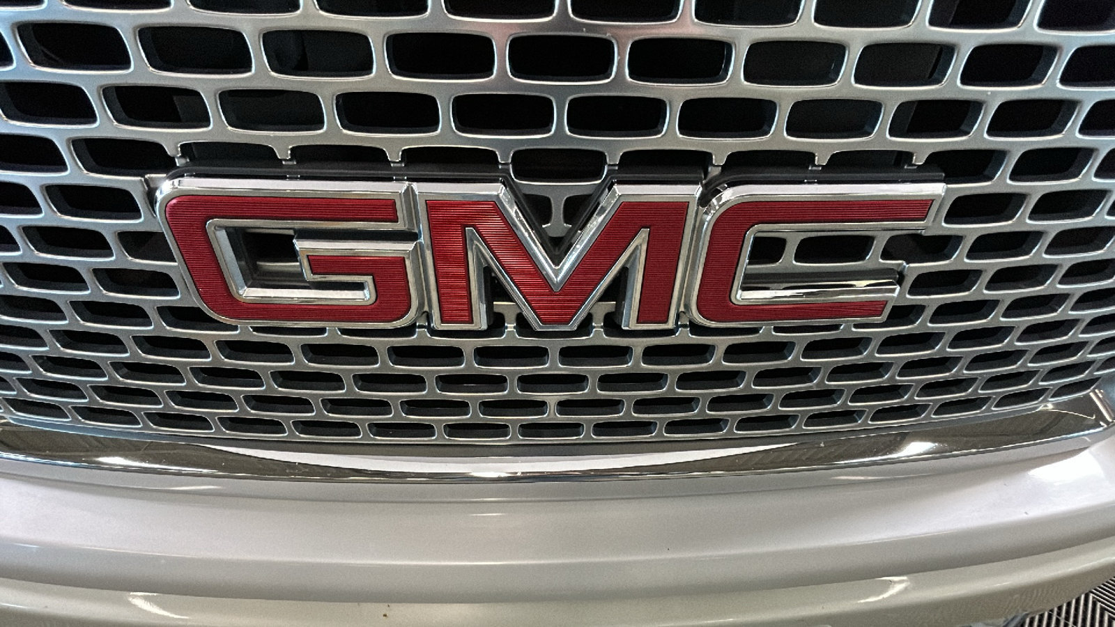 Used 2014 GMC Sierra 1500 Denali AWD/4WD image 8