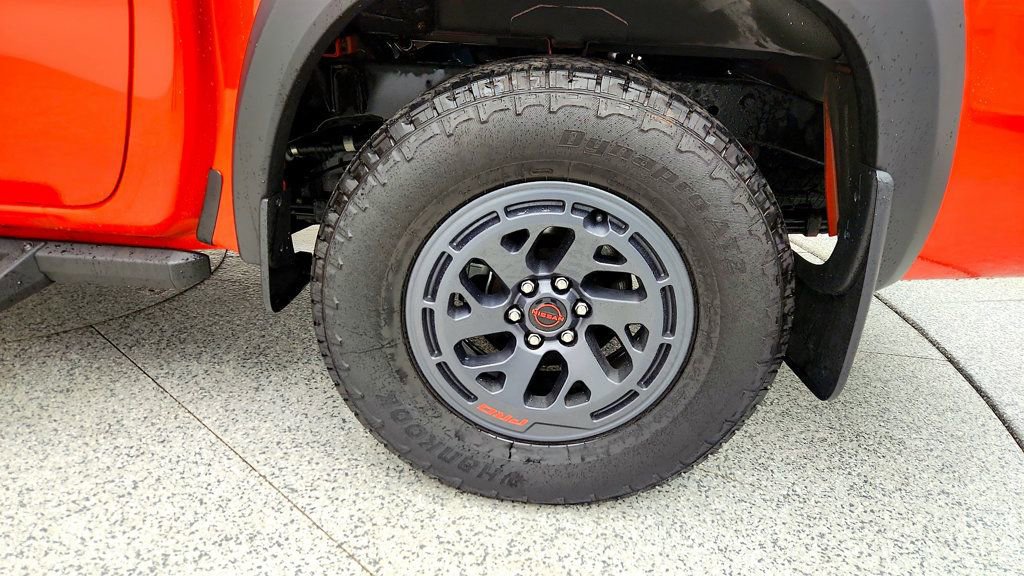Used 2025 Nissan Frontier PRO-4X image 9