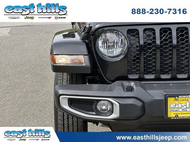 Certified 2022 Jeep Gladiator Sport AWD/4WD image 9