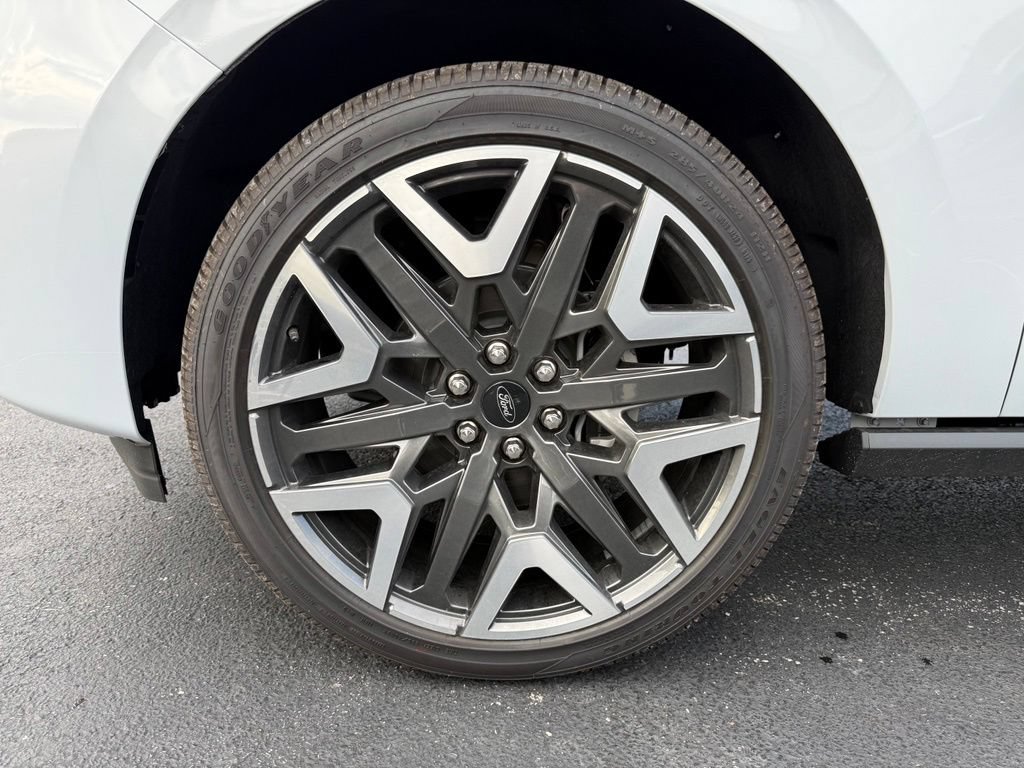New 2026 Ford Expedition Platinum w/ Platinum Ultimate Package AWD/4WD image 12