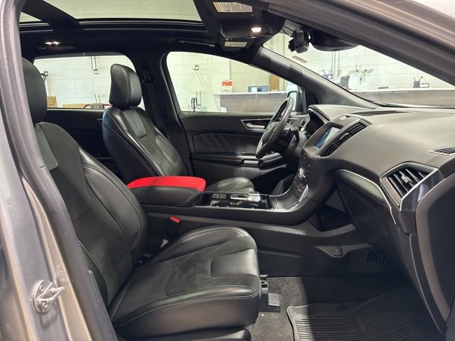 Used 2020 Ford Edge ST w/ Equipment Group 401A AWD/4WD image 27