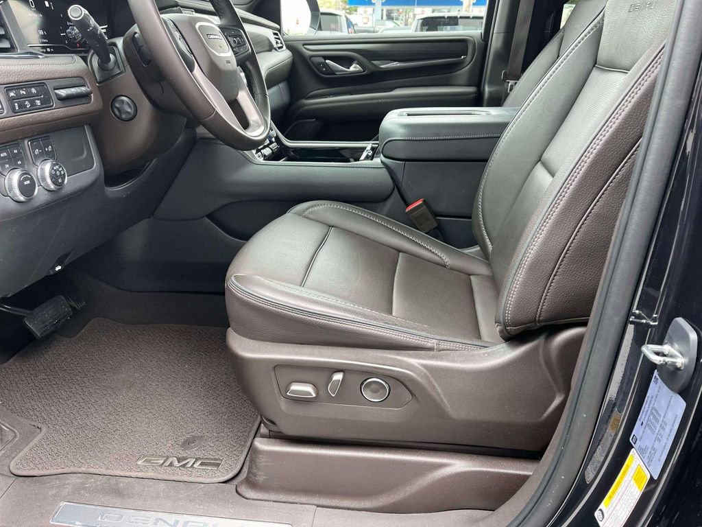 Used 2023 GMC Yukon Denali image 28