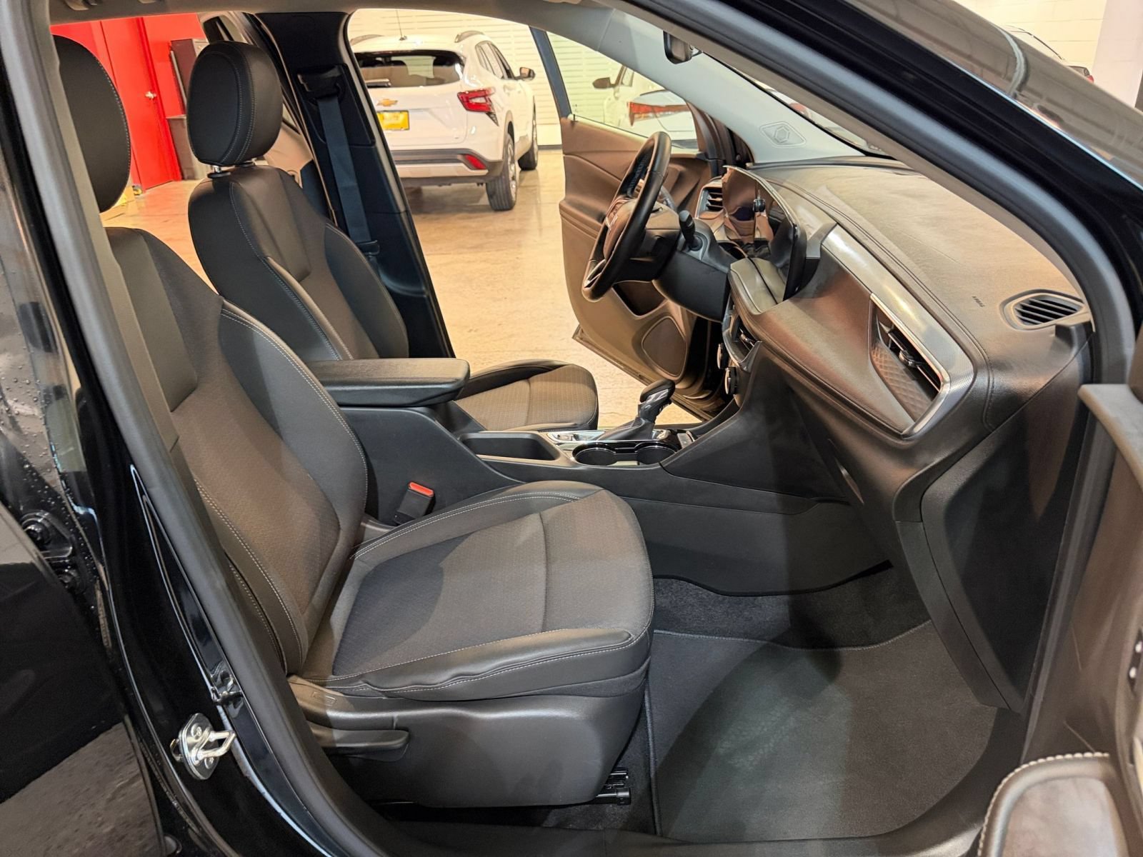 Used 2026 Buick Encore GX Preferred FWD image 34