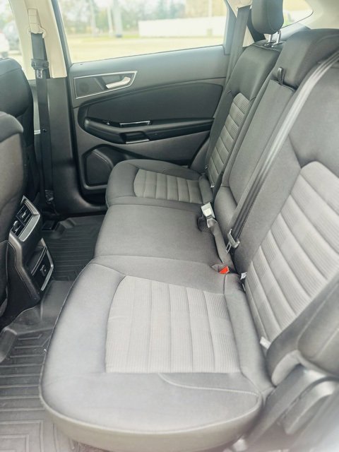 Used 2017 Ford Edge SEL FWD image 13