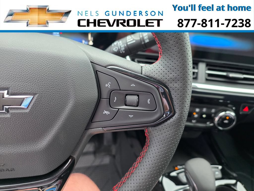 New 2026 Chevrolet Trax RS w/ Sunroof Package FWD image 25