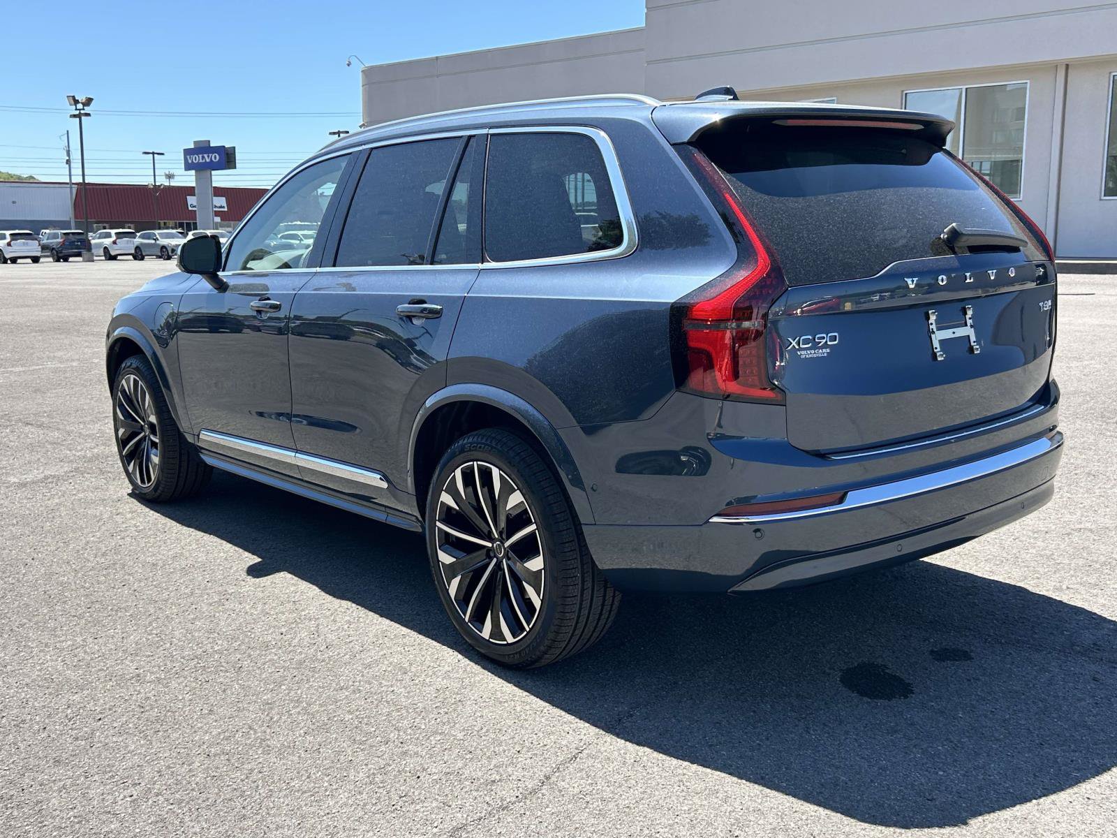New 2026 Volvo XC90 T8 Ultra w/ Protection Package Premier AWD/4WD image 5
