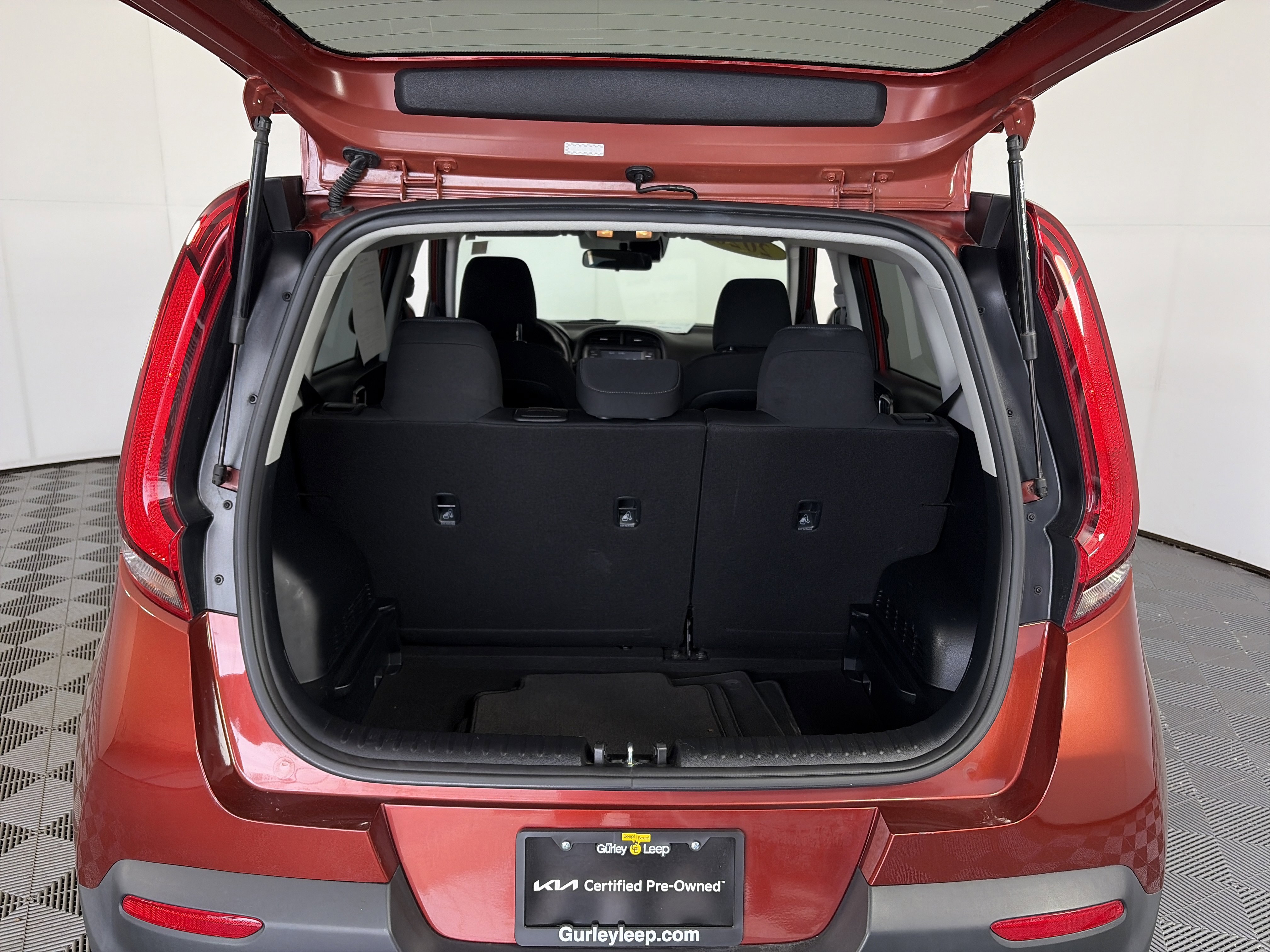 Used 2020 Kia Soul S FWD image 14