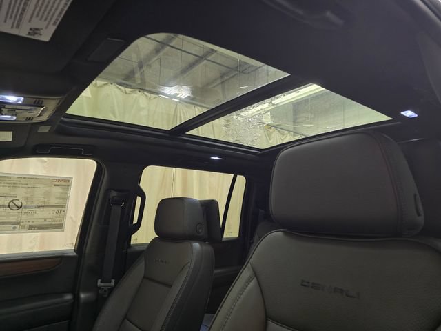 New 2026 GMC Yukon XL Denali w/ Denali Reserve Package AWD/4WD image 15