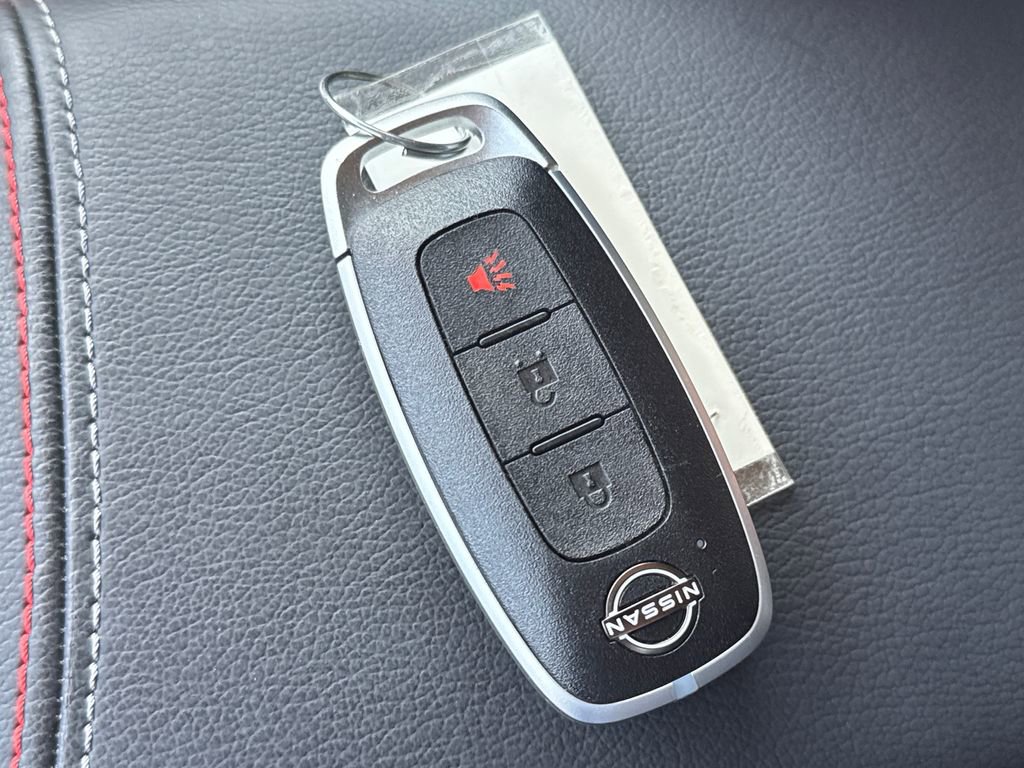 Certified 2025 Nissan Kicks SR image 30