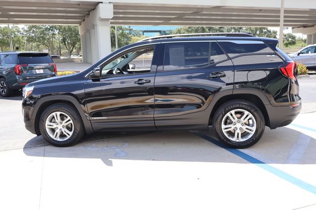 Used 2020 GMC Terrain SLE w/ Driver Convenience Package FWD image 4