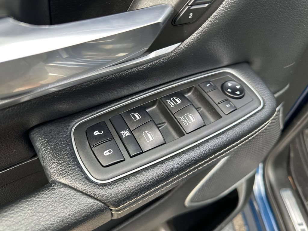 Used 2020 RAM 1500 Laramie w/ Sport Appearance Package image 17