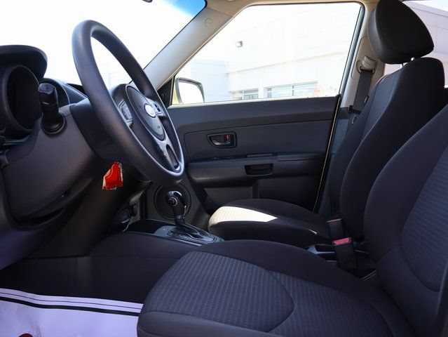 Used 2012 Kia Soul FWD image 17