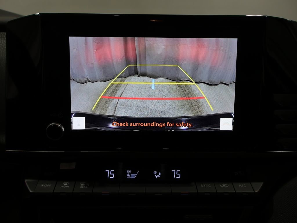 Used 2025 Toyota Camry LE image 26