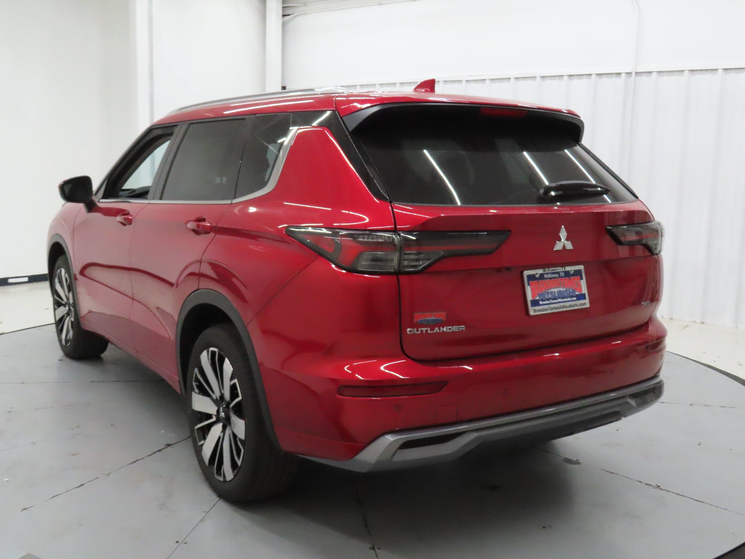 New 2026 Mitsubishi Outlander SEL FWD image 6