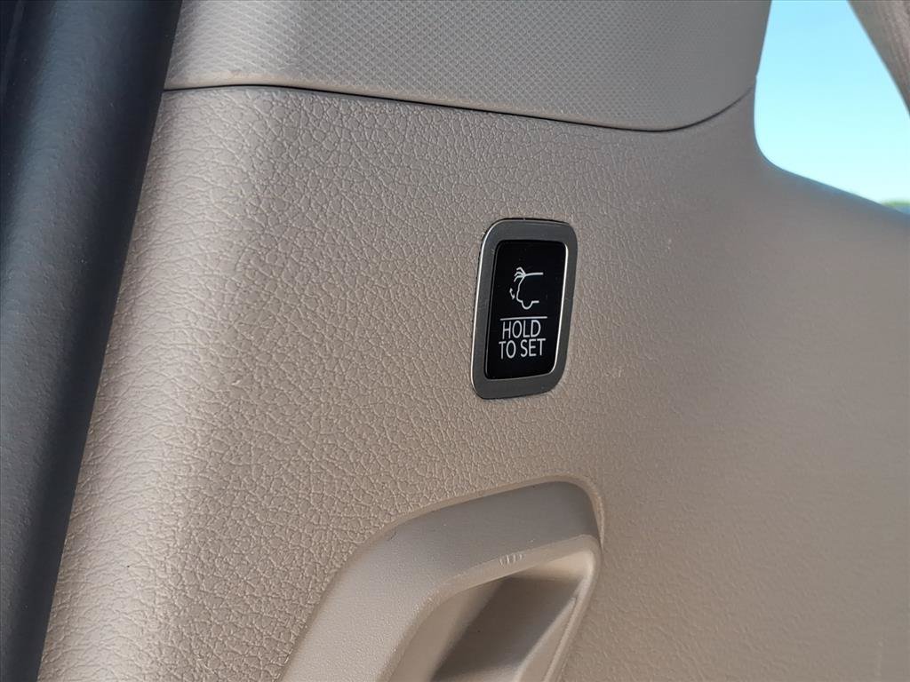 Used 2022 Jeep Wagoneer Series I AWD/4WD image 27