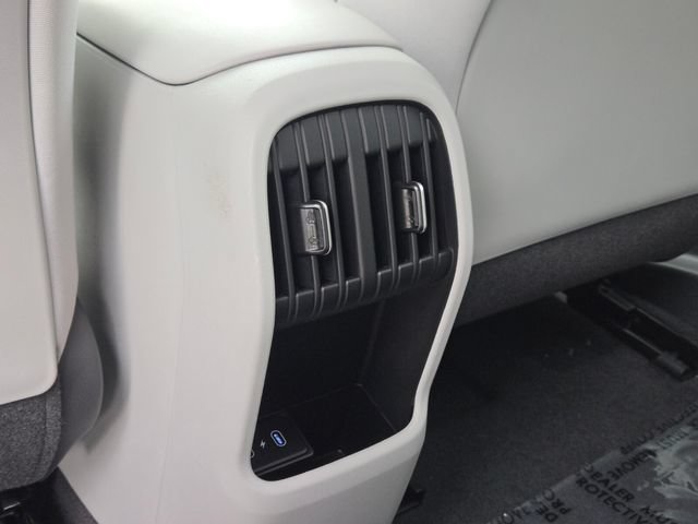 Used 2024 Hyundai Kona SEL FWD image 17