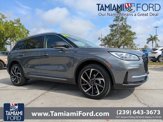 Used 2023 Lincoln Corsair Reserve w/ Equipment Group 201A image 1