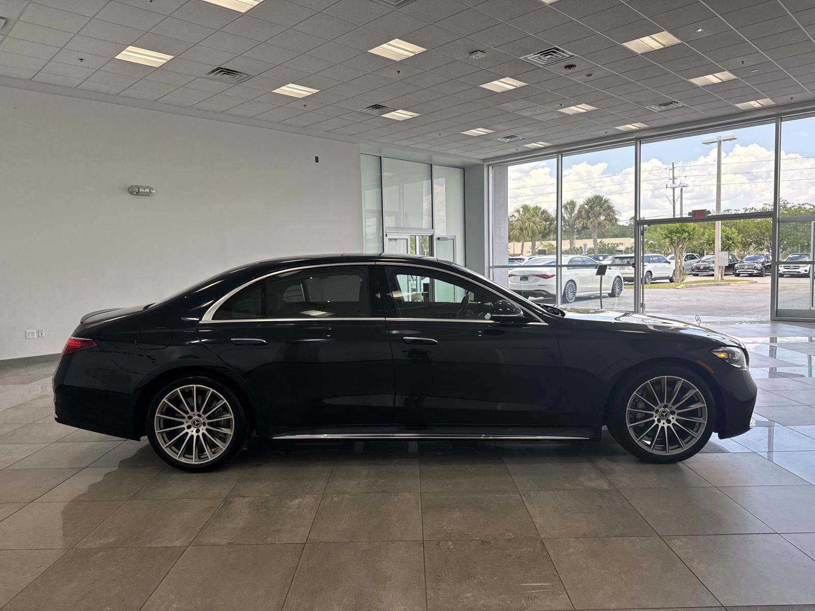 Certified 2024 Mercedes-Benz S 580 4MATIC Sedan image 4