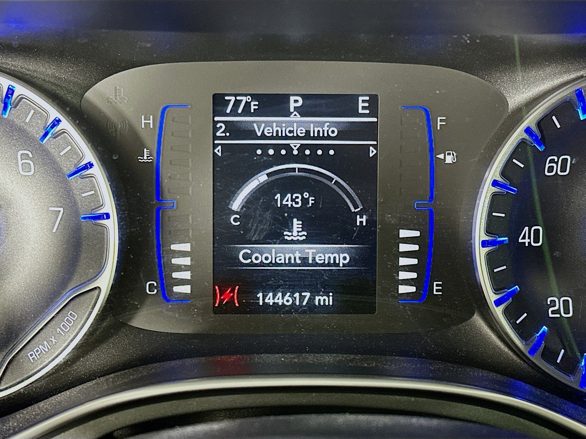 Used 2018 Chrysler Pacifica Touring-L w/ Premium Audio Group FWD image 19