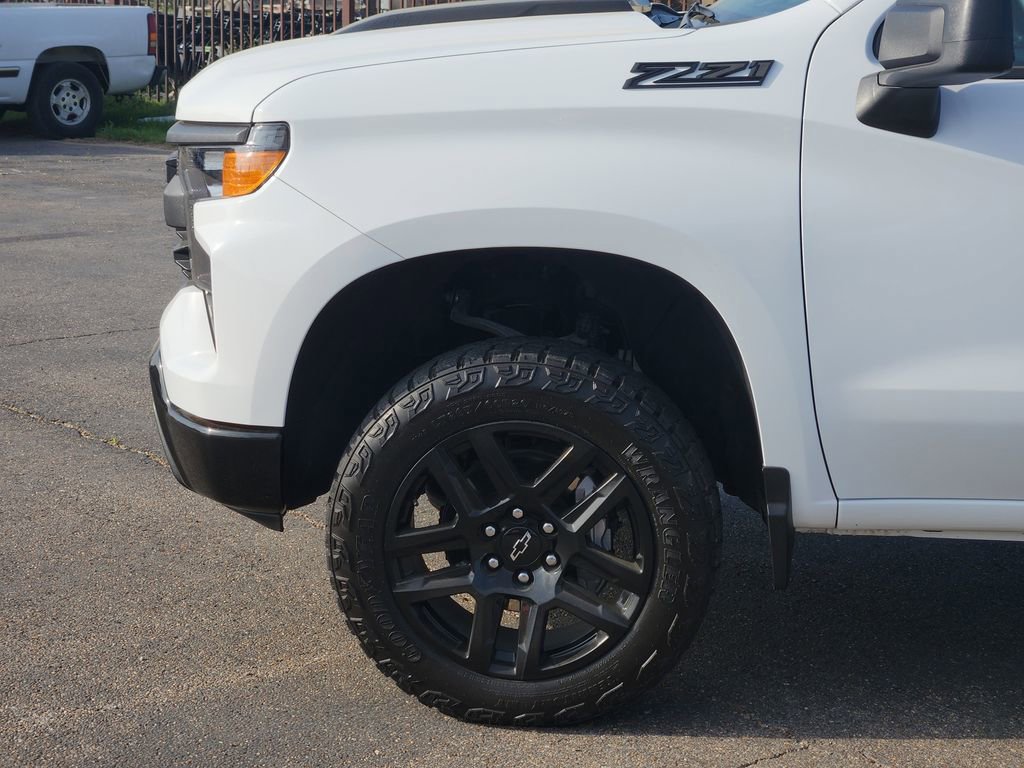 Certified 2024 Chevrolet Silverado 1500 Custom Trail Boss w/ LPO, Dark Essentials Package image 9