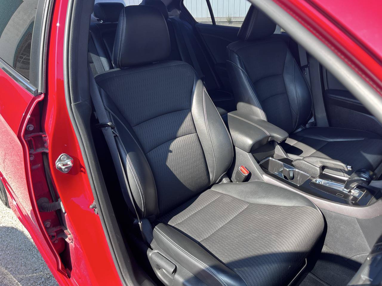 Used 2017 Honda Accord Sport image 16