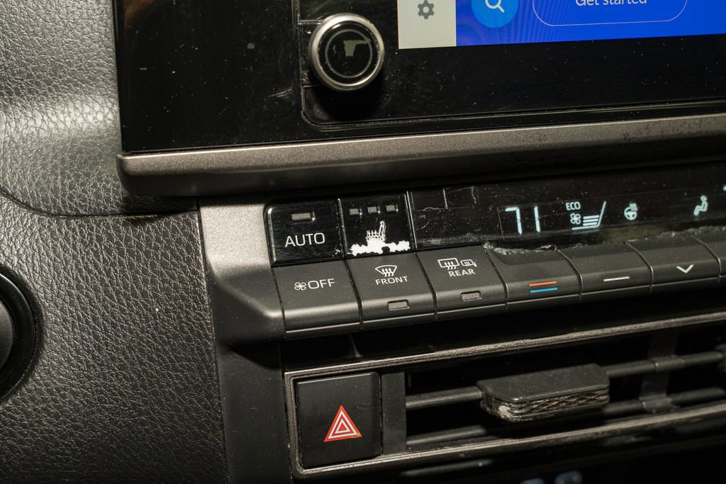 Used 2025 Toyota Camry LE w/ Convenience Package image 13