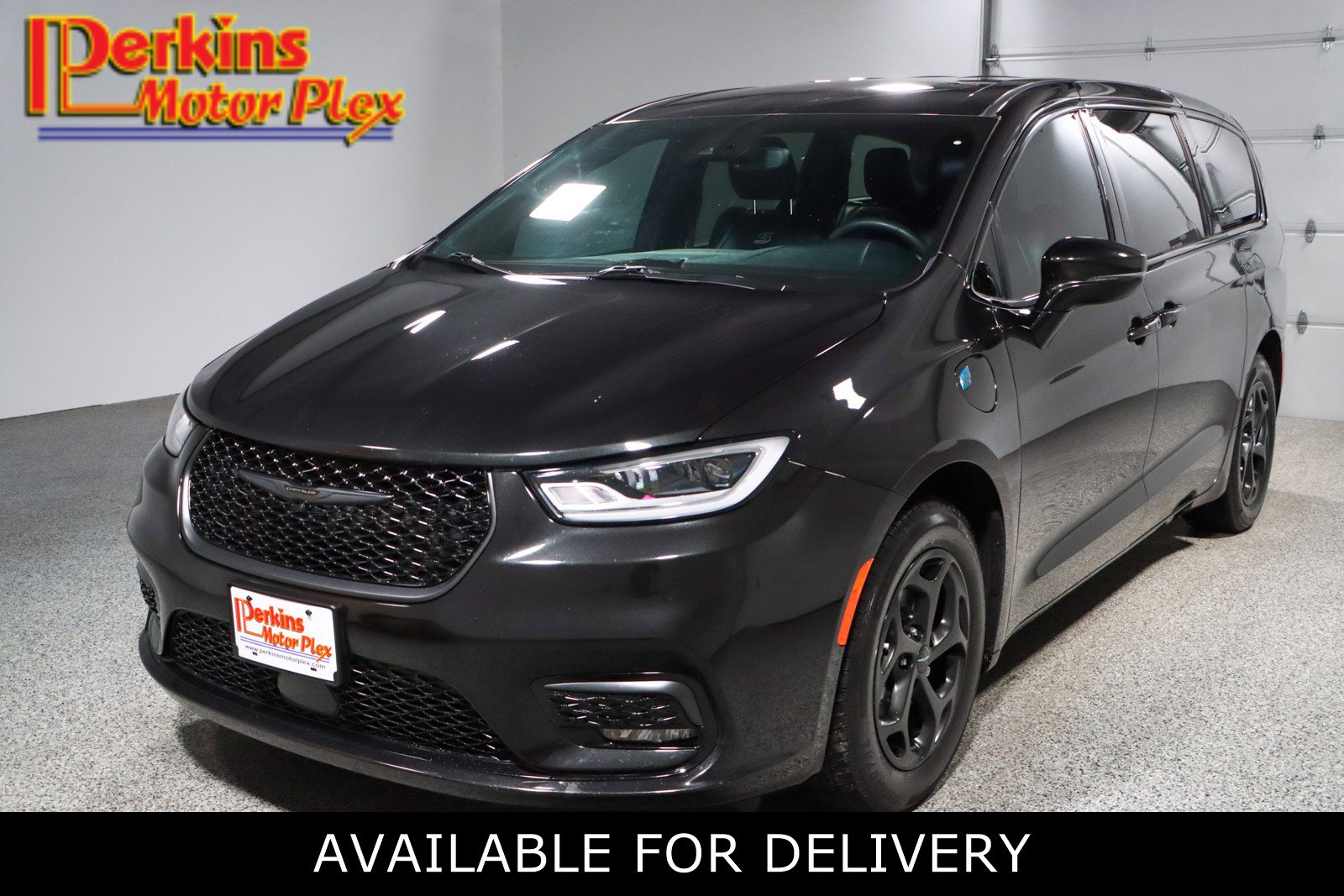 Used 2022 Chrysler Pacifica Touring-L w/ S Appearance Package video 1