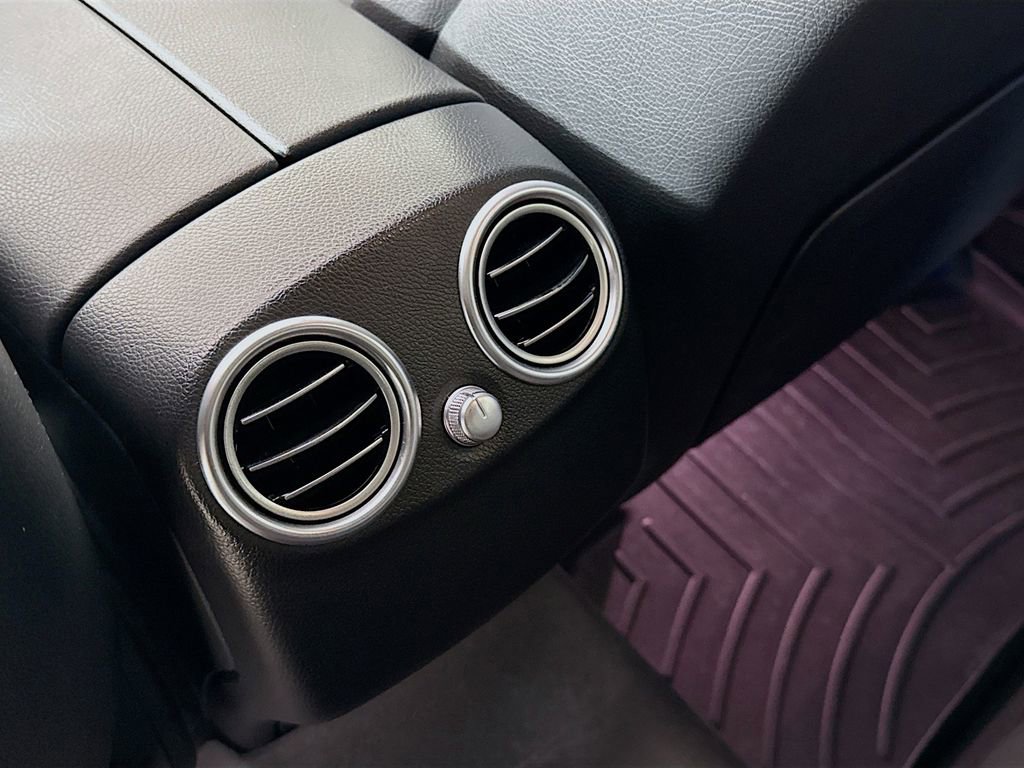 Used 2020 Mercedes-Benz GLC 300 4MATIC image 32