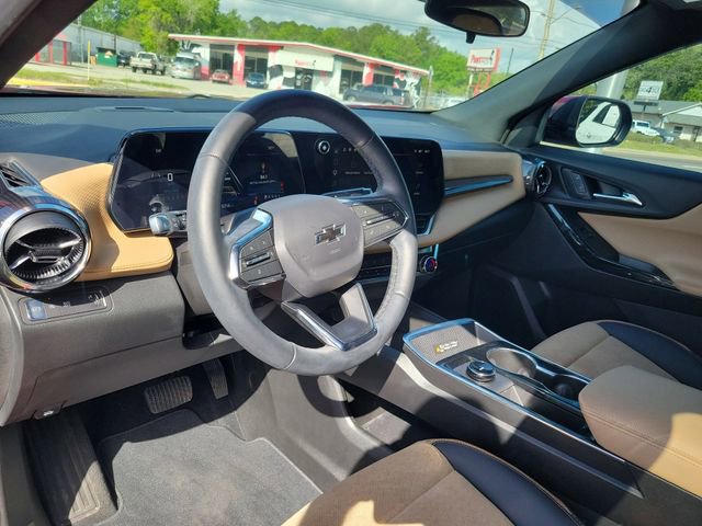 Used 2026 Chevrolet Equinox ACTIV w/ Convenience Package III image 13