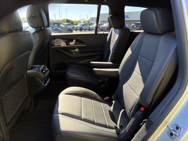 Used 2022 Mercedes-Benz GLS 450 4MATIC image 23