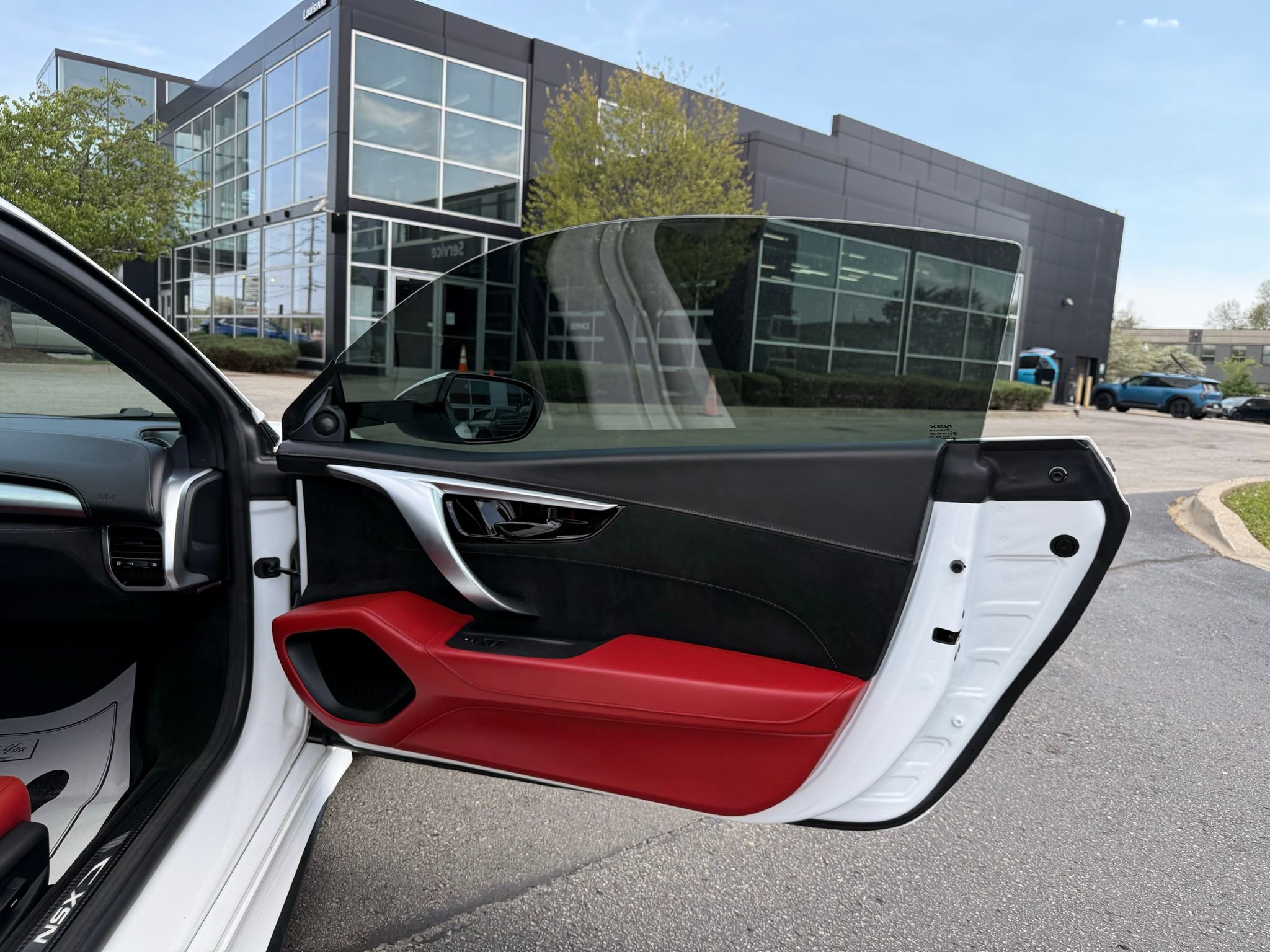 Used 2017 Acura NSX image 26