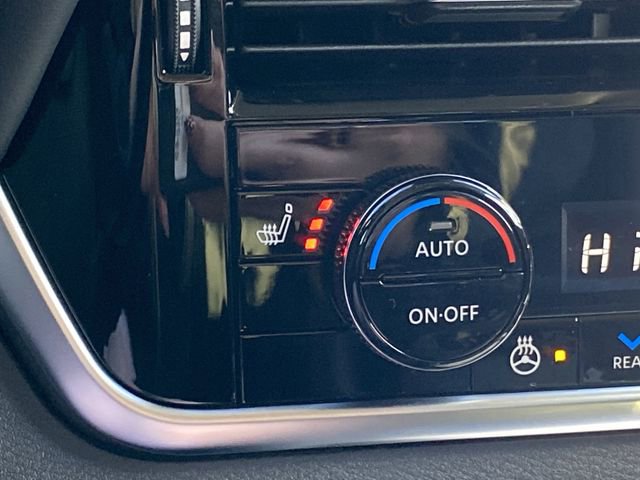 New 2026 Nissan Rogue Platinum image 8