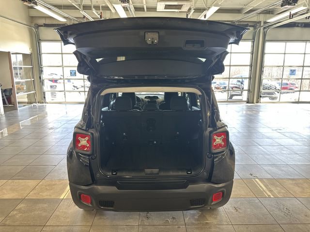 Used 2022 Jeep Renegade Latitude w/ Convenience Group AWD/4WD image 26