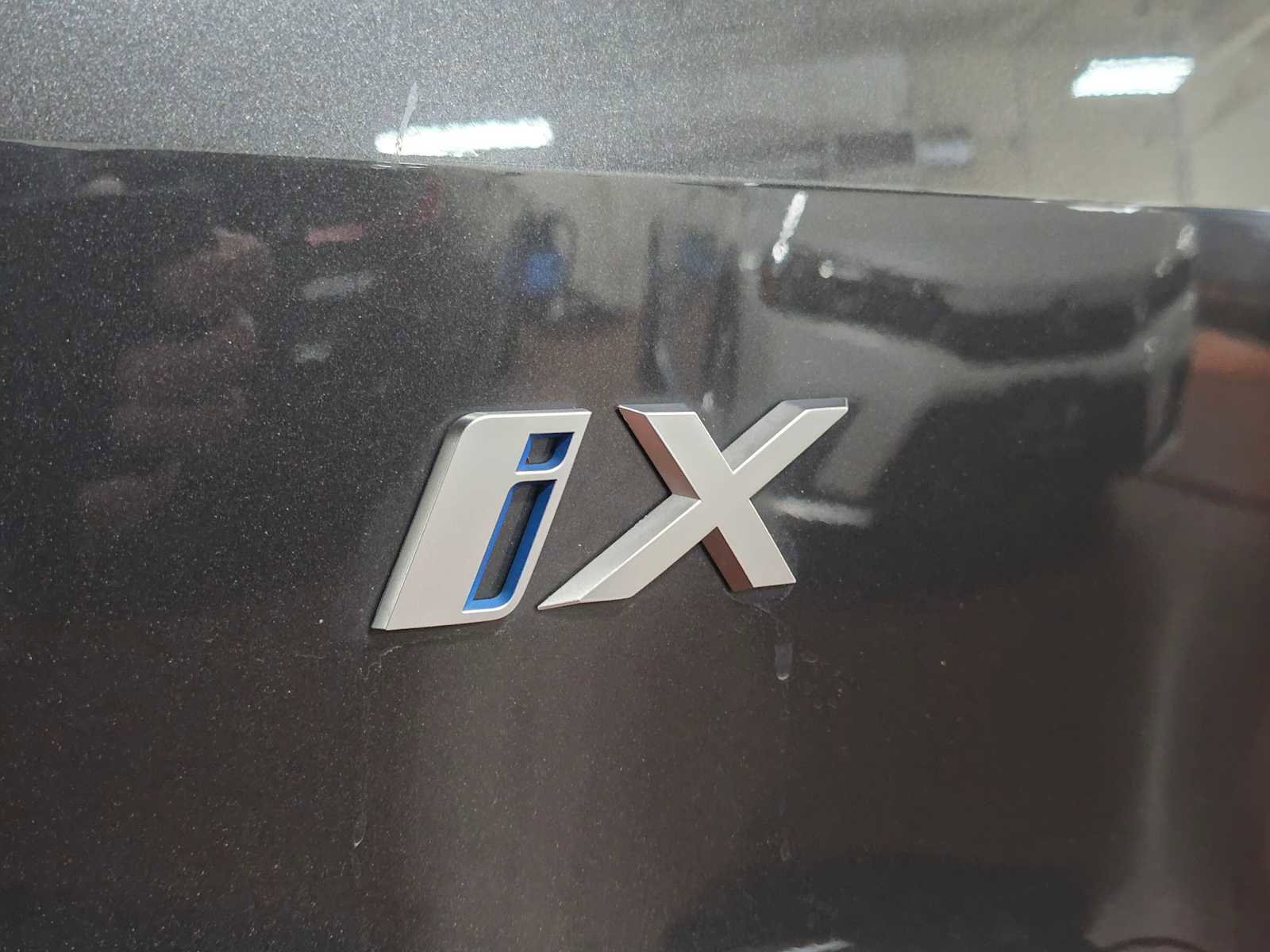 Used 2022 BMW iX xDrive50 w/ Convenience Package image 14