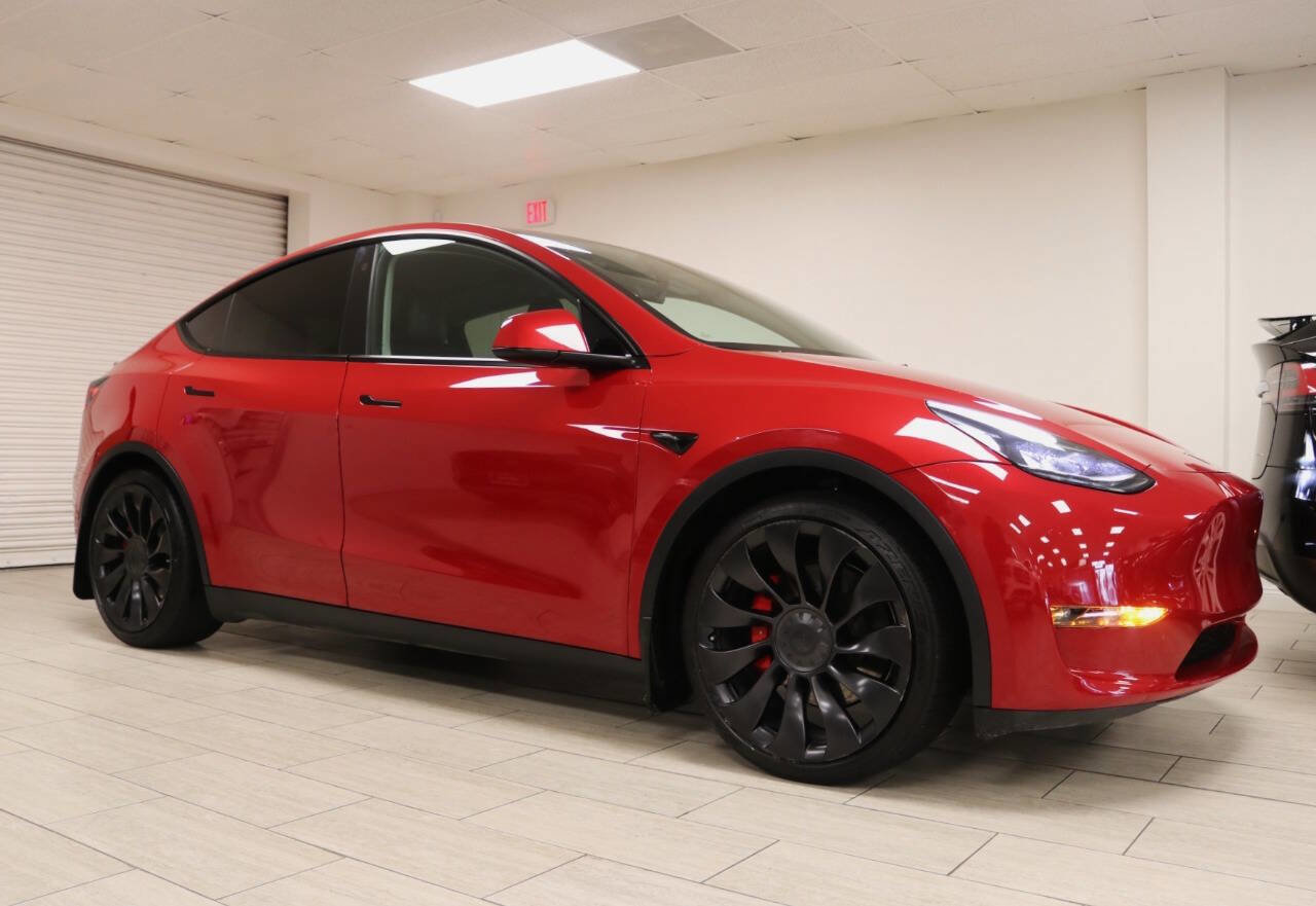 Used 2023 Tesla Model Y Performance image 4