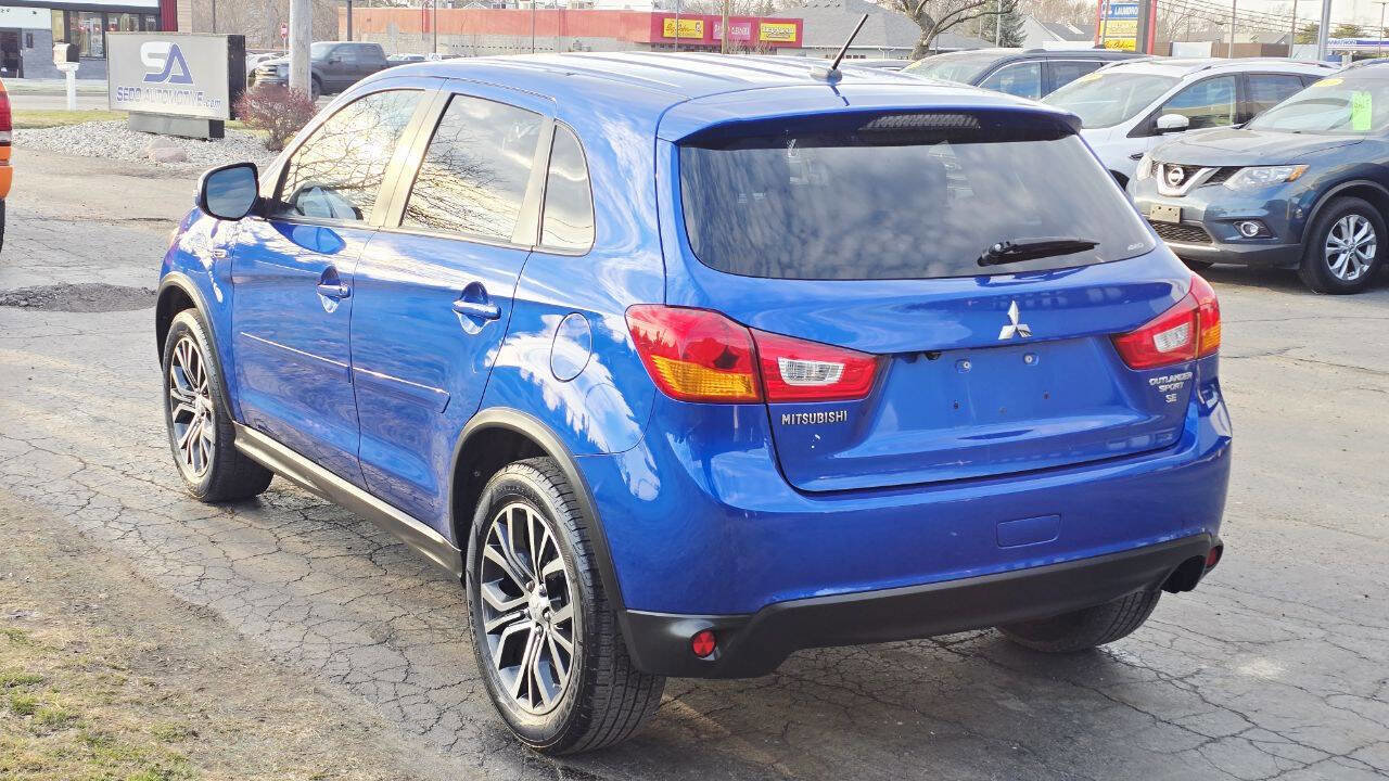 Used 2016 Mitsubishi Outlander Sport SE AWD/4WD image 4